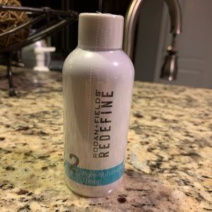 Rodan + Fields REDEFINE pore minimizing toner